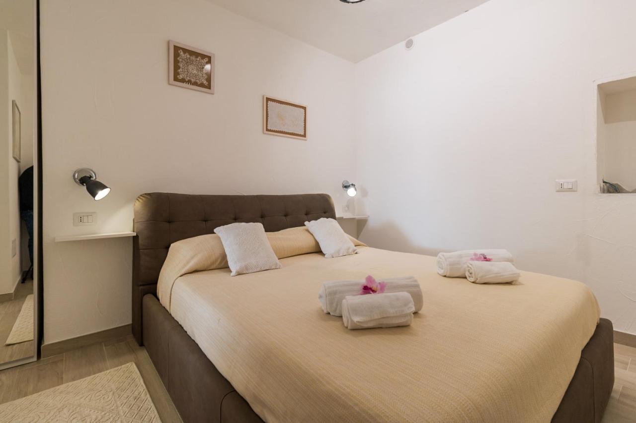 Purple Flower Suite Apartment Cala Gonone Exterior foto