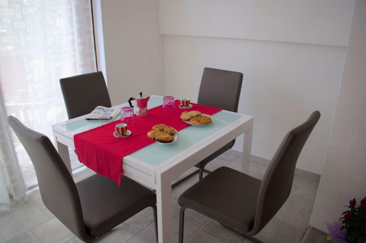 Purple Flower Suite Apartment Cala Gonone Exterior foto